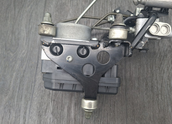 ABS pomp Yamaha FJR 1300