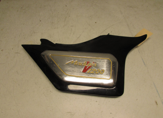 Rechter zijkuip klein Suzuki Madura 1200