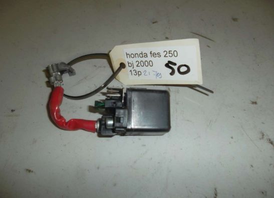 Startmotor relais Honda Fes 250