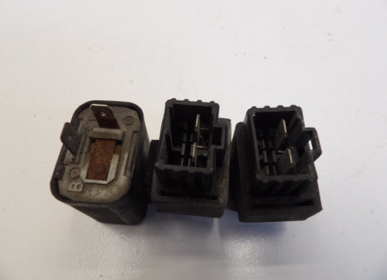 Relay Suzuki GSX 400 X Impulse