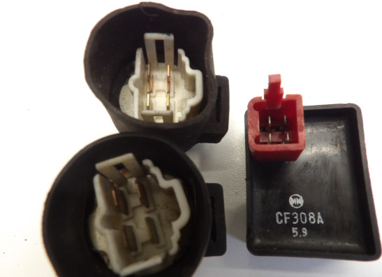 Relay Kawasaki ZXR 750