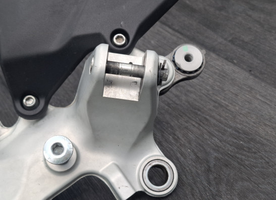 Main step holder left Ducati Multistrada V4