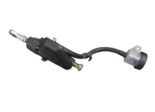 Rempomp achter KTM 690 Duke 