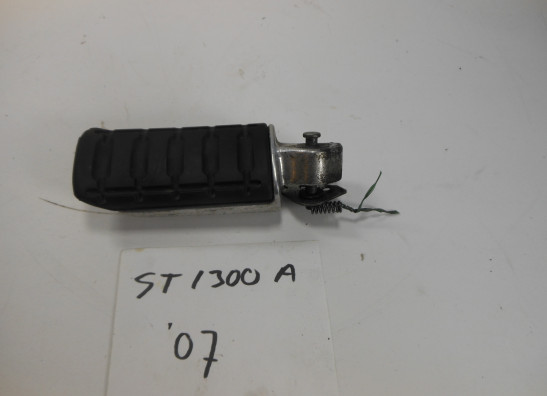Pillion step left  Honda ST 1300 Pan European