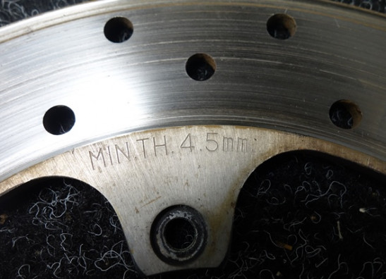 Achterremschijf Benelli TNT 1130 cafe racer