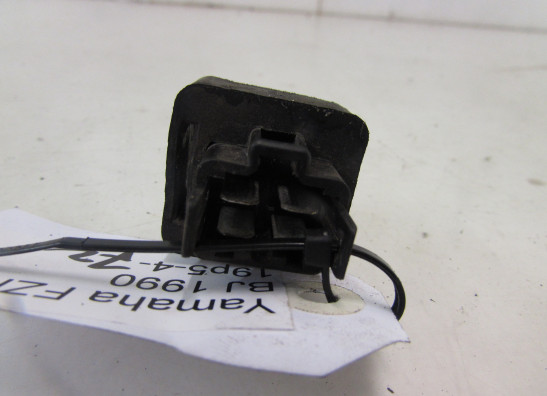 Relais Yamaha FZR 600