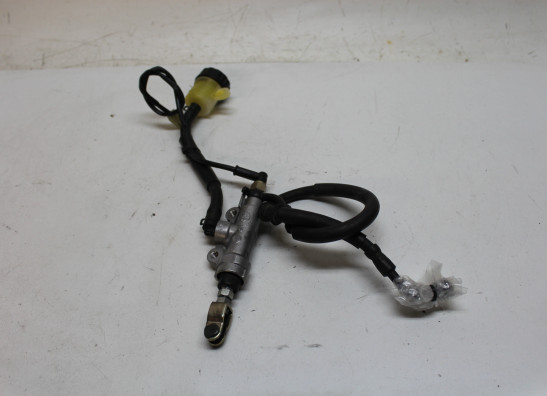 Rempomp achter Yamaha MT 03