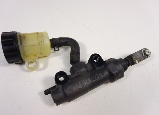 Rempomp achter Kawasaki Z 800