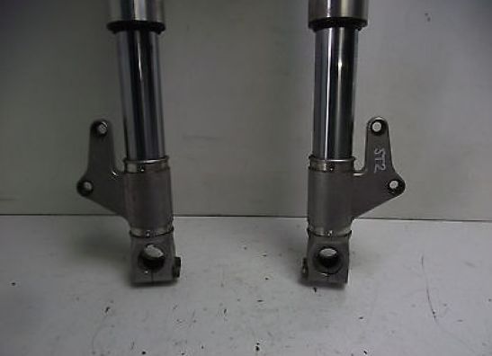 Voorpoten compleet Ducati ST2