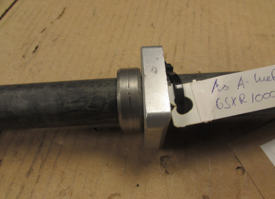 Rear axle Suzuki GSX R 1000