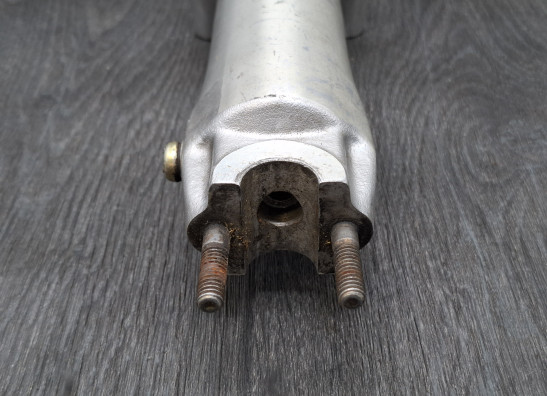 Voorpoot rechts onder Harley Davidson Softtail