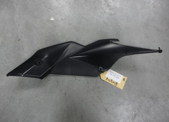 Seitenverkleidung rechts klein Suzuki GSR 750