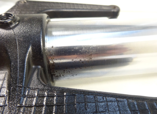 Voorpoot rechts compleet Triumph Street Triple 675