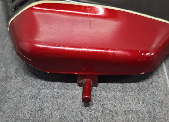 Linker zijkuip klein Ducati 750 GT