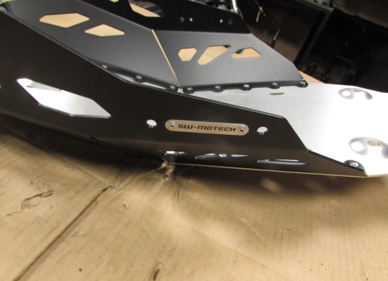 Cowl under Suzuki DL 1000 V STROM