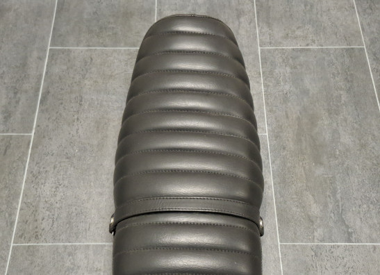 Zadel Kawasaki Z 250