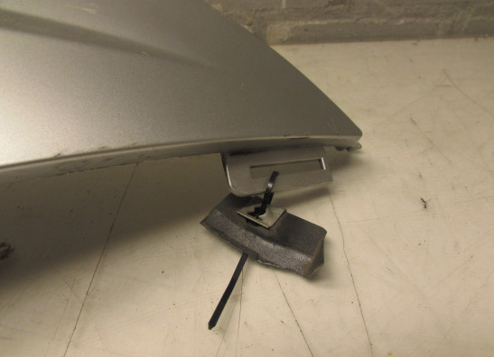 Rechter achterkant Aprilia Sportcity 125