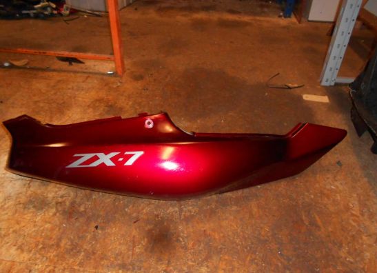 Rechter achterkant Kawasaki ZXR 750