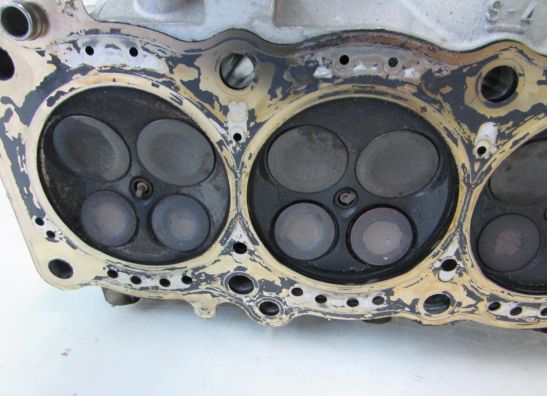 Cylinder head Suzuki GSX R 1000