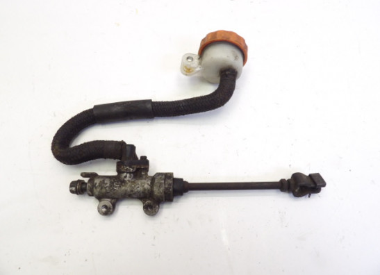 Rempomp achter Honda ST 1100 Pan European