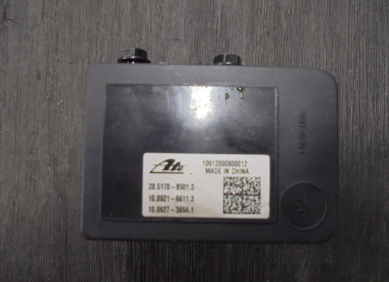 ABS pomp Moto Guzzi V85 TT