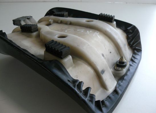 Zadel Suzuki GSX R 750