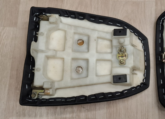 Zadel Yamaha YZF 750