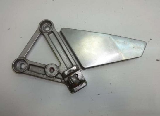 Fussrastetrager vorne links Honda NT 650 GT Hawk
