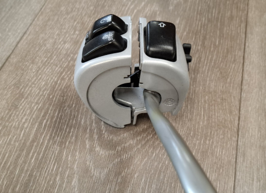 Stuurschakelaar rechts Harley Davidson VROD VRSC