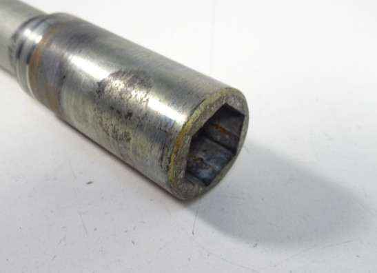 Axle front Suzuki GSR 600