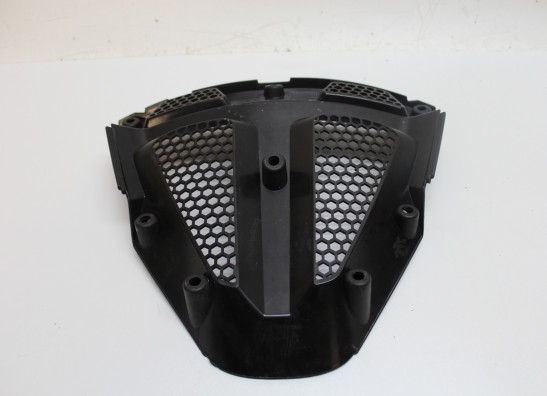Cowl V shape under KTM RC 8