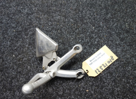 Main step holder right Benelli TNT 1130 cafe racer