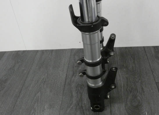 Voorpoten compleet Triumph 955 daytona