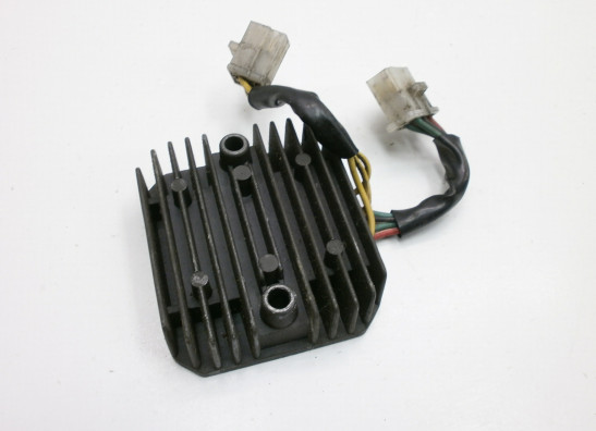 Regulator rectifier  Honda VF 700  750 F