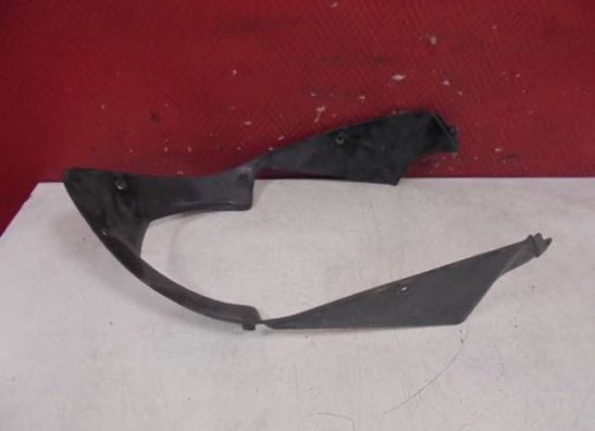 Cowl V shape under Honda CBR 600 F