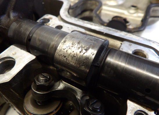 Cylinder head Honda VF 700  750 C Magna