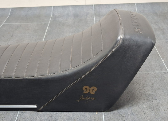 Zadel Suzuki GS 450E