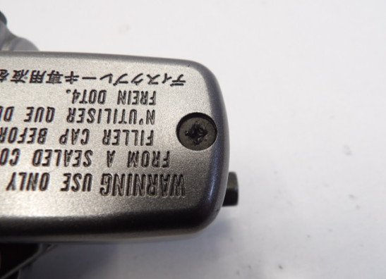 Front brake master cylinder  Honda VFR 750