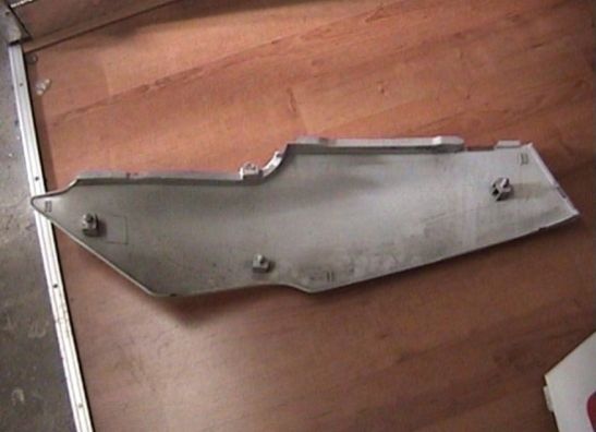 Cowl rear right Yamaha FZR 600