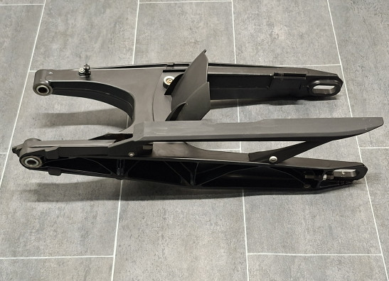 Achterbrug KTM 690 Duke 