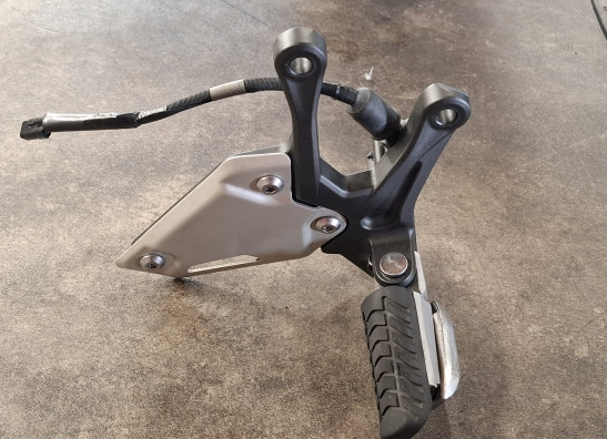 Main step holder right Kawasaki Z 900
