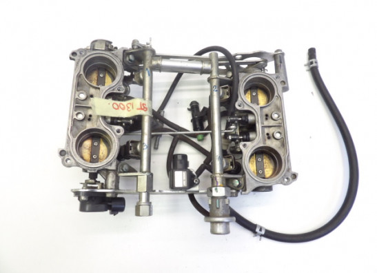 Gasklephuis Honda ST 1300 Pan European