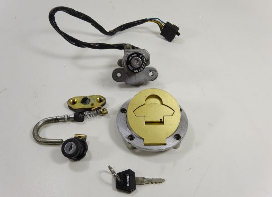 Slotenset Ducati ST2