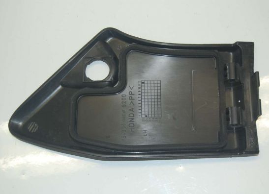 Cowl left upper  Honda Deauville 650 - 700