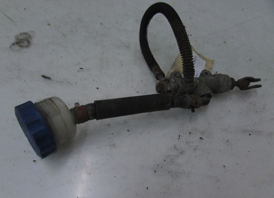 Rempomp achter Kawasaki GPX 600