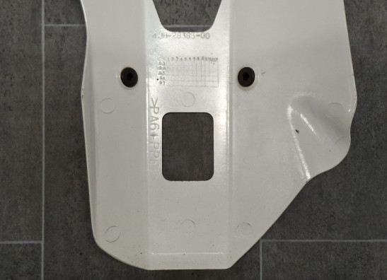 Cowl under Yamaha FZR 600