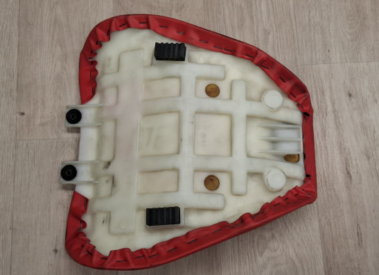 Zadel Suzuki GSX R 750