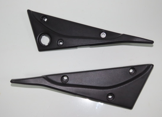 Rechter zijkuip klein Moto Guzzi Stelvio