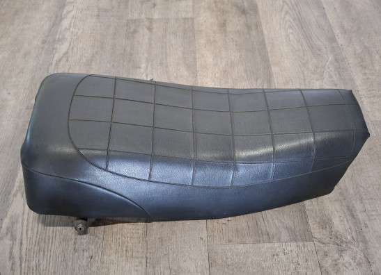 Zadel Suzuki DR 500 S