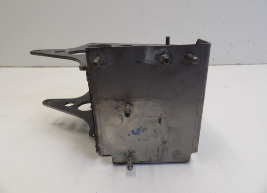 Batterie befestigung Suzuki LS 650